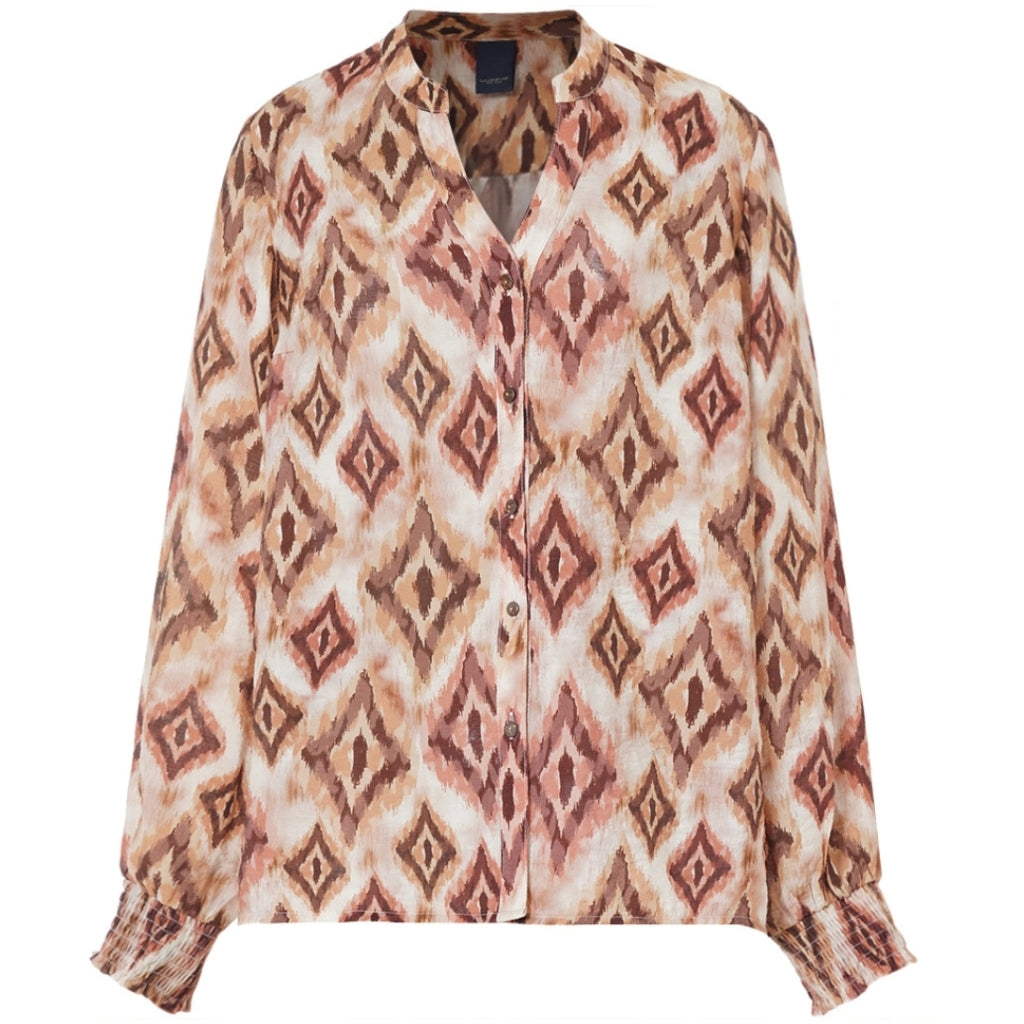 Luxzuz One Two, Arigan Shirt