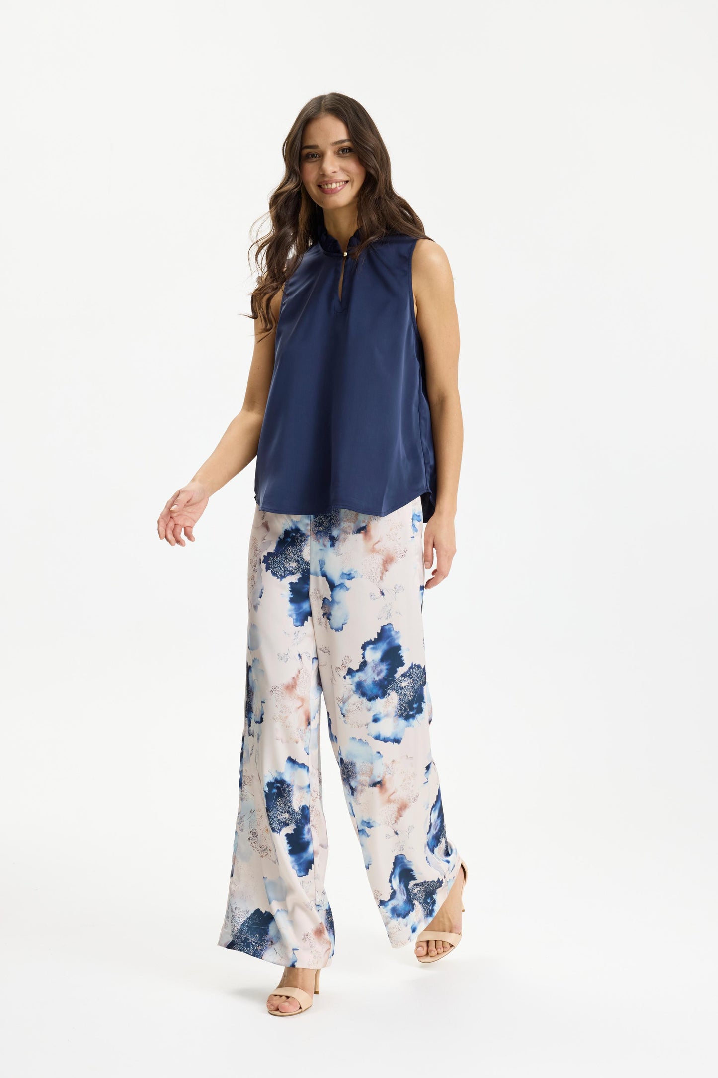 In Front, Nicola Buks