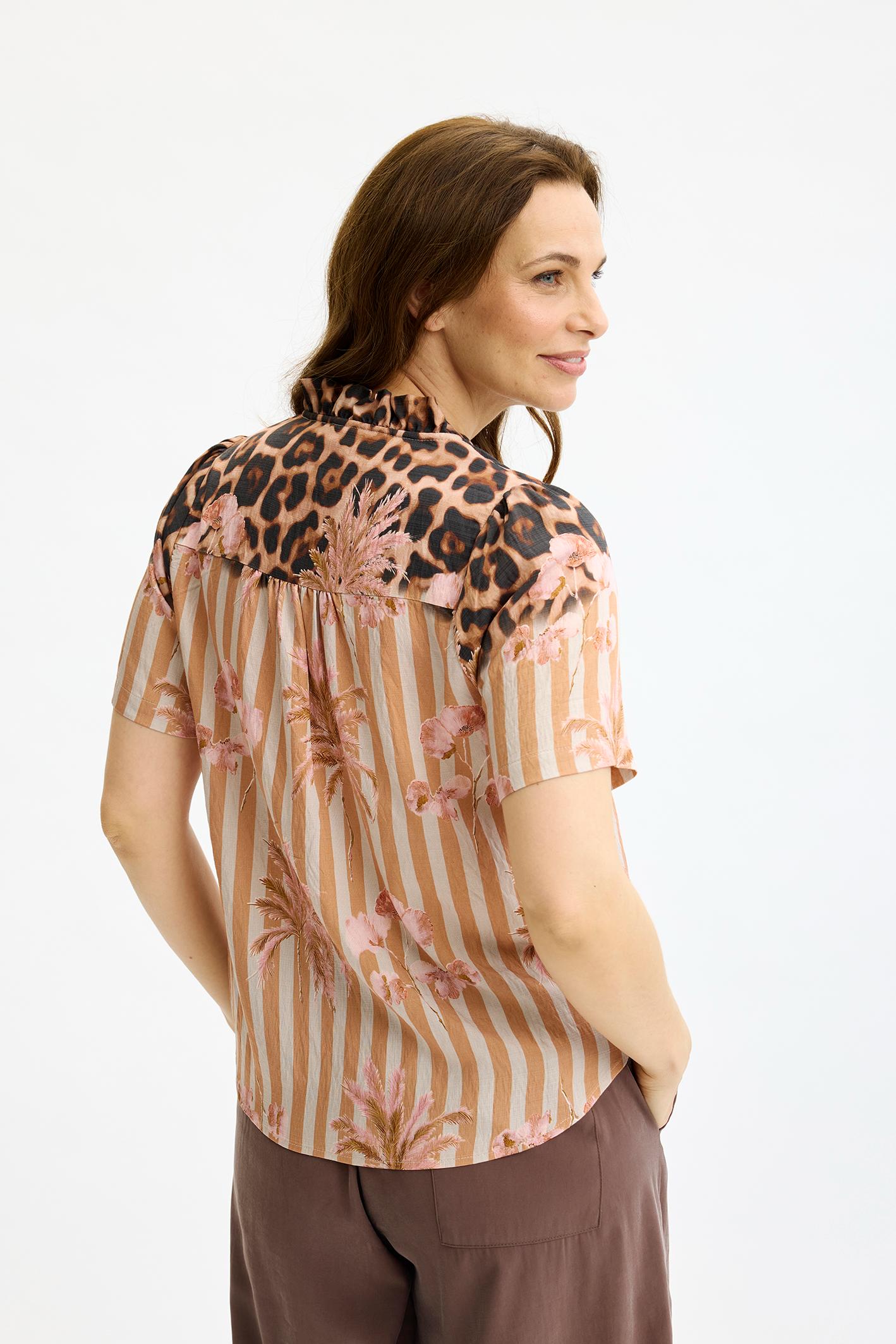 In Front, Nick Blouse