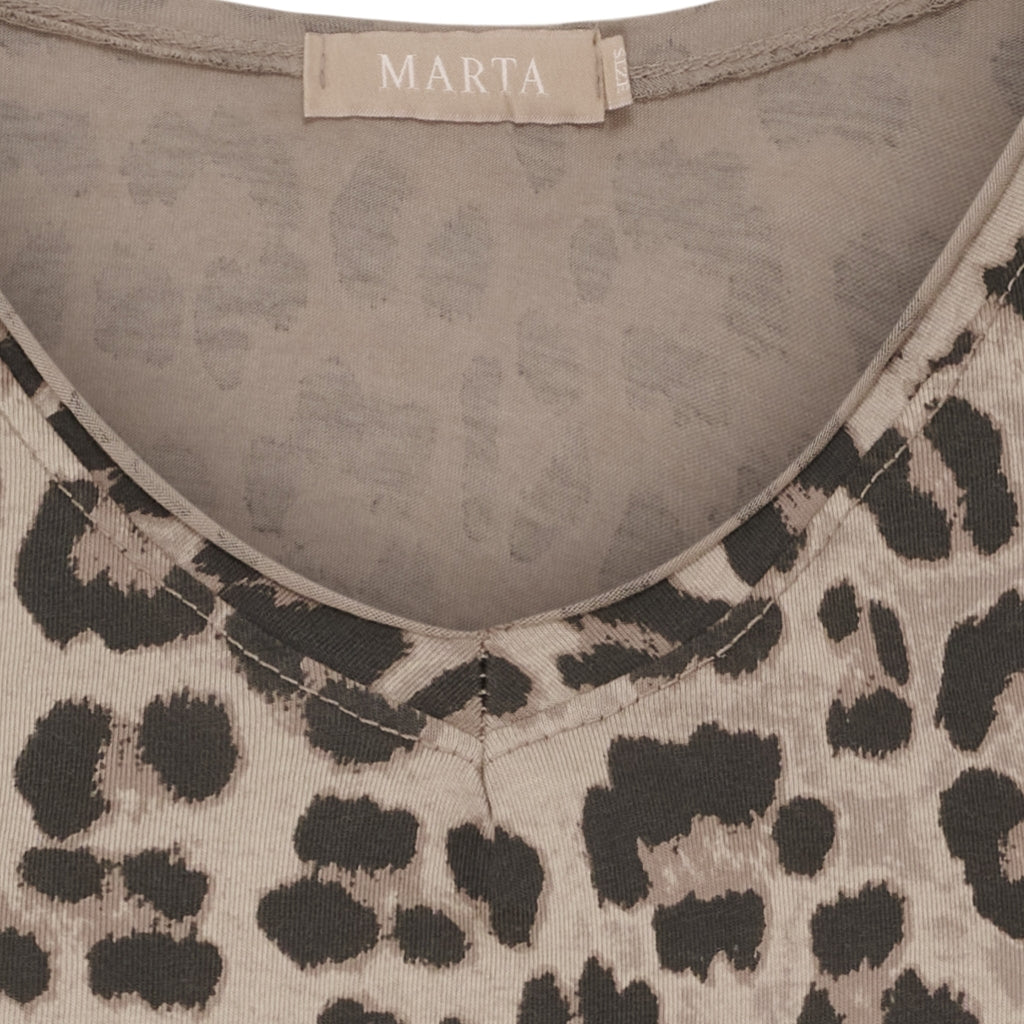 Marta, Harper Tee