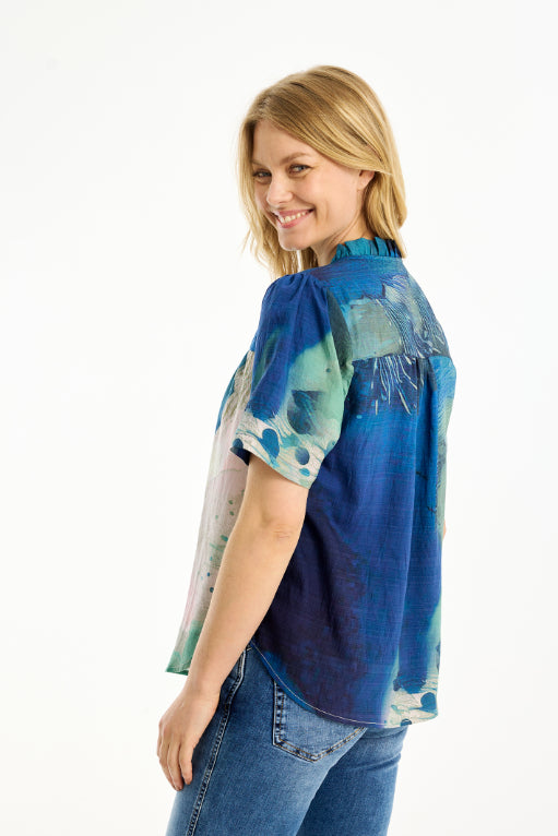 In Front, Gubbi Blouse
