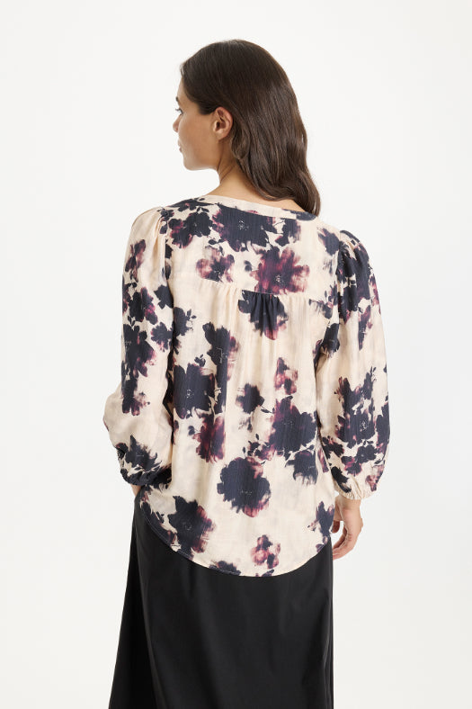 In Front, Bonny Shirt