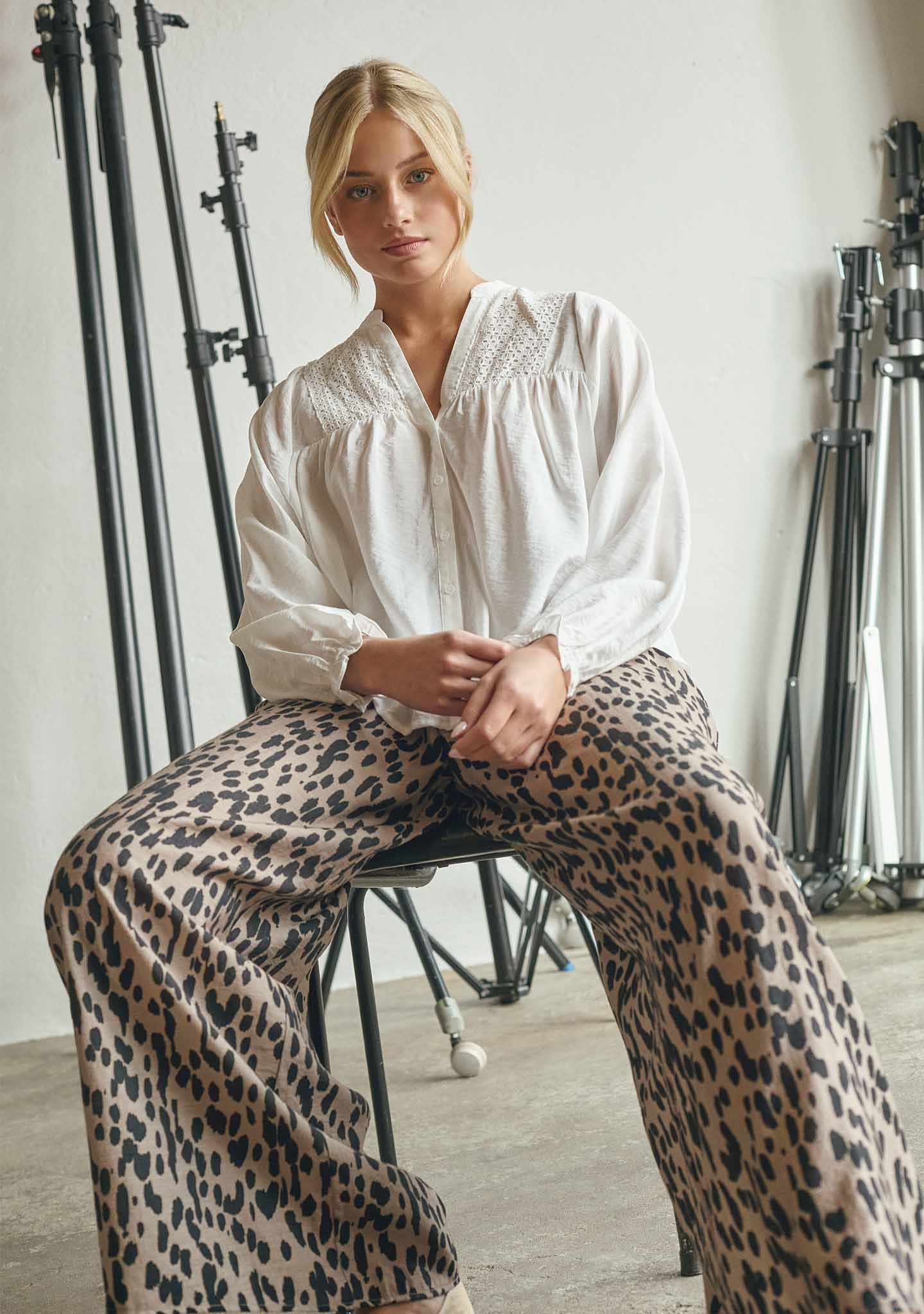 Isay, Ane Smock Pant