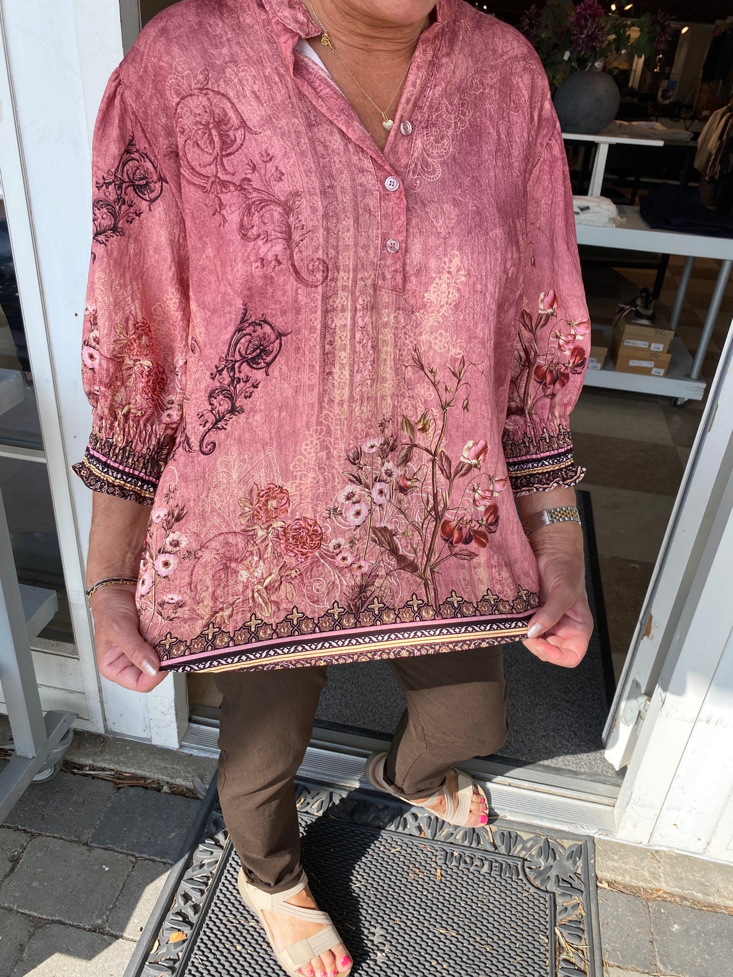 Marta, Melisande Shirt