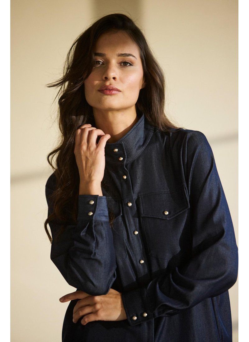 In Front, Hannah Skjorte