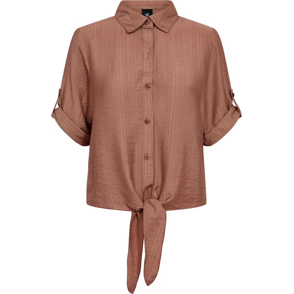 NÜ, Caitlin Top, Marsala