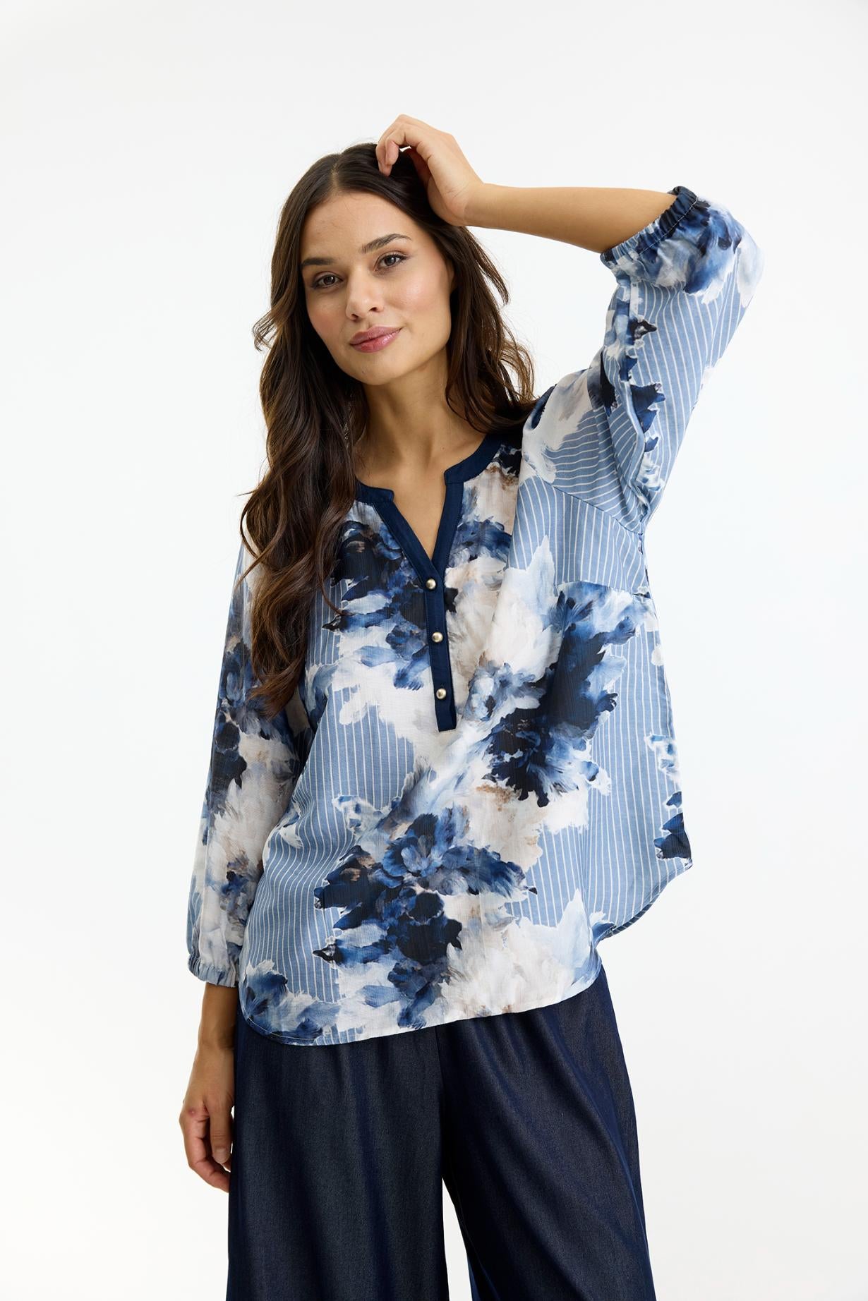 In Front, Ofelia Bluse