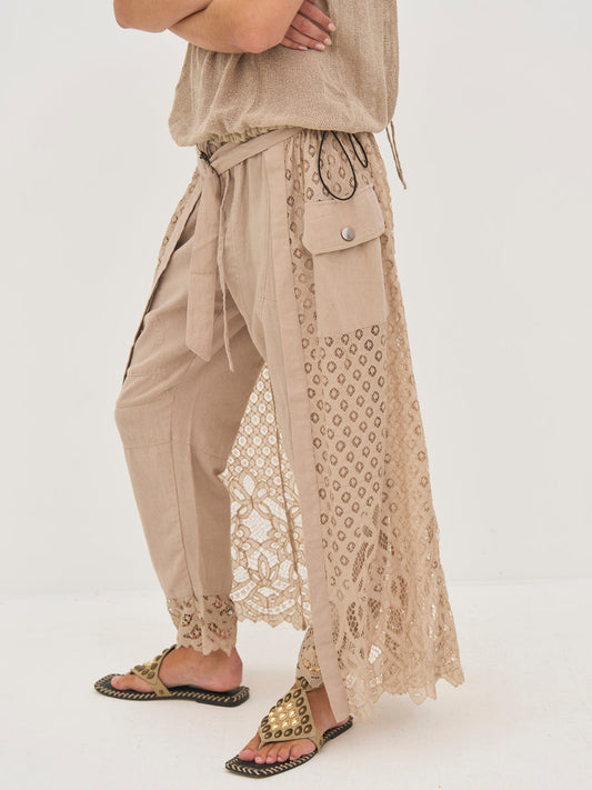 NÜ, Dewi Skirt