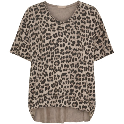 Marta, Harper Tee