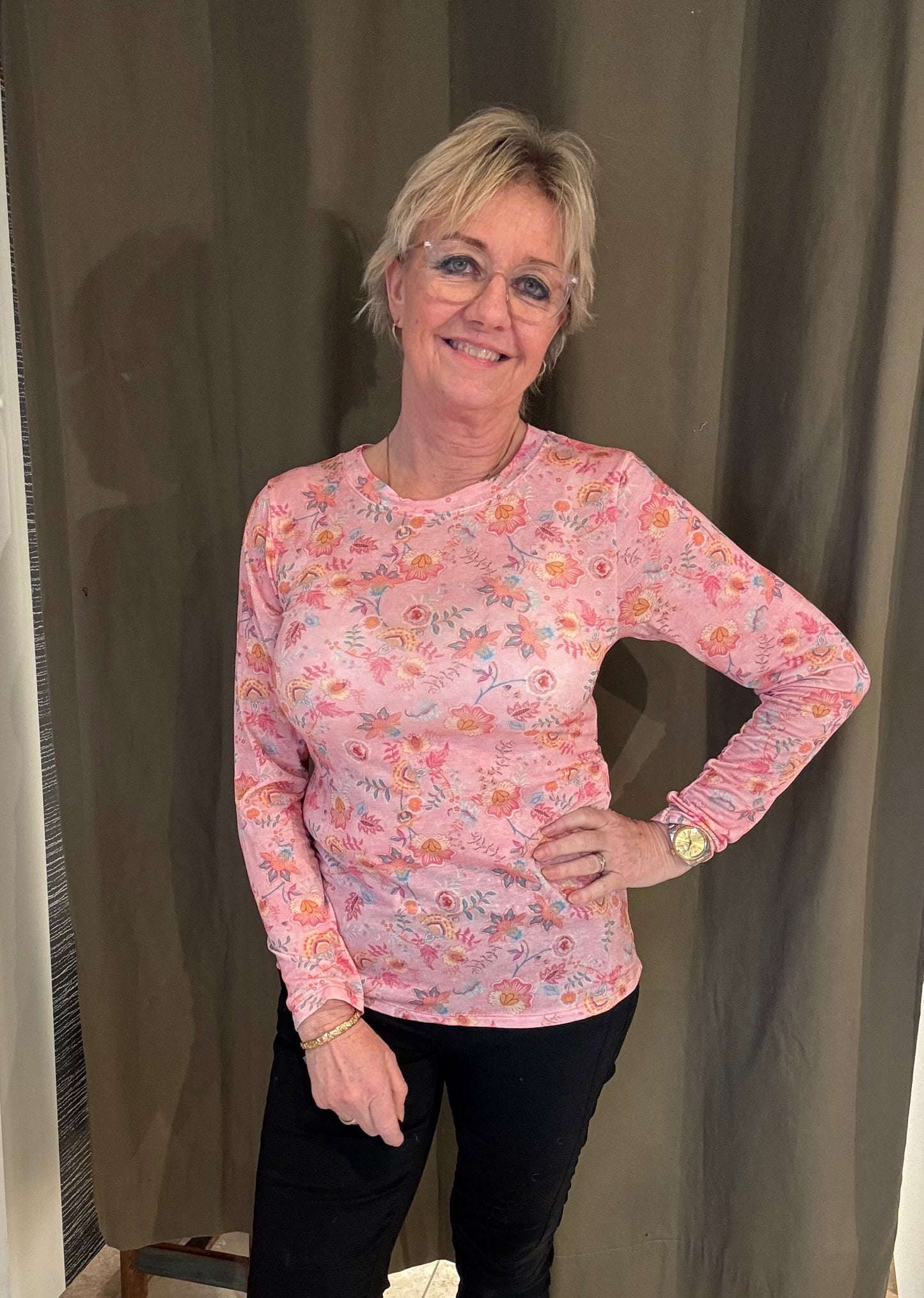 Marta, Elissa Top, Rosa