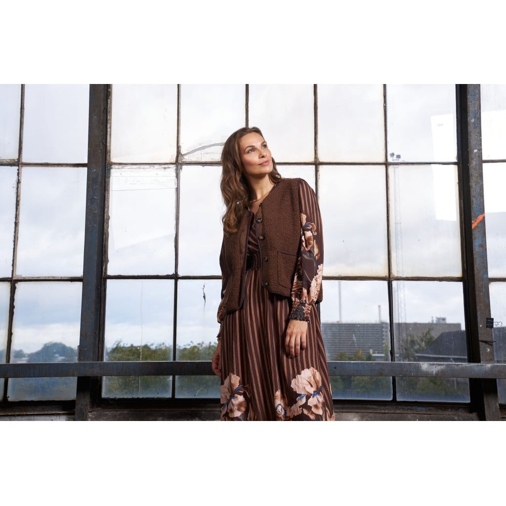 Marta, Emmie Vest