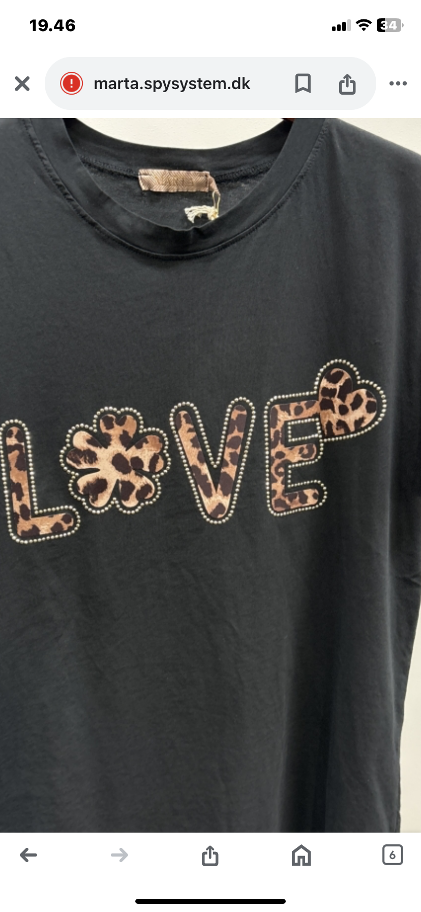 Marta, Inge Leo Love t-shirt