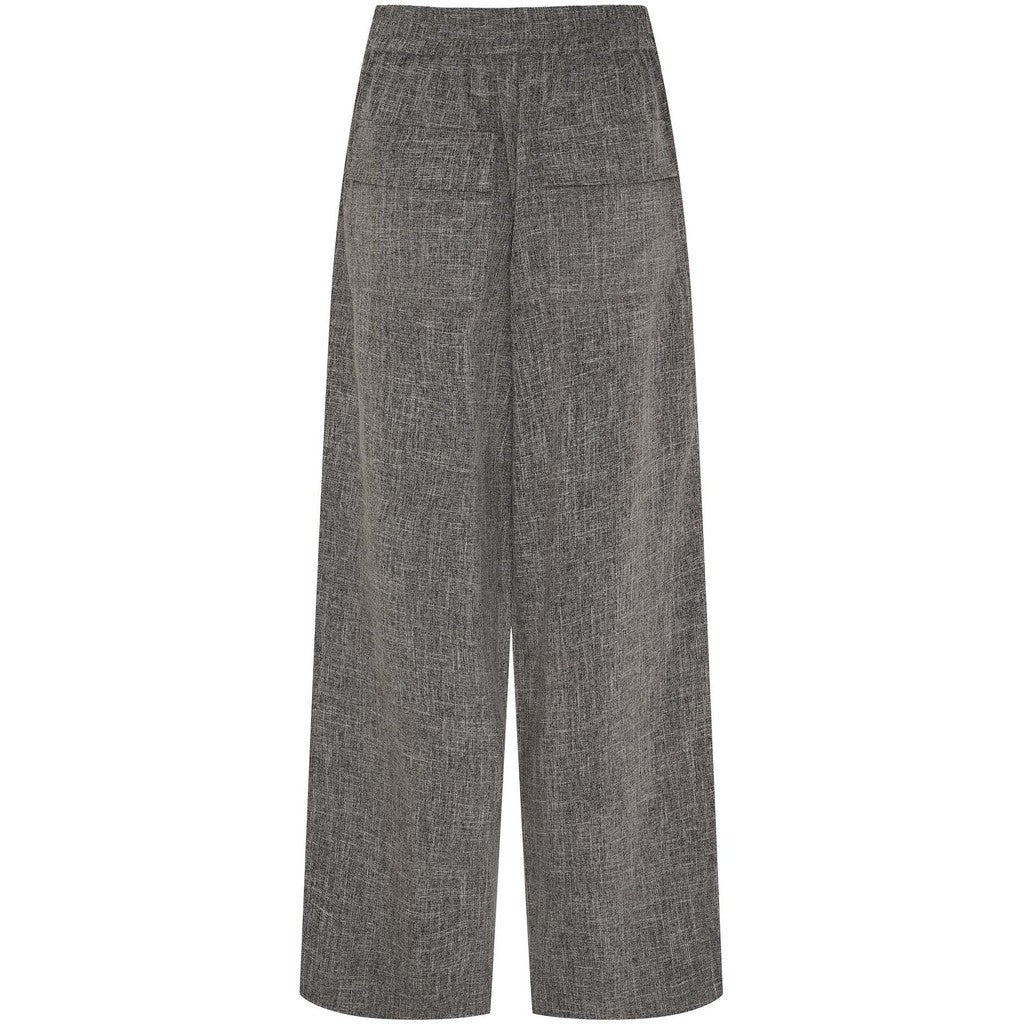 Isay, Kiwi Pant