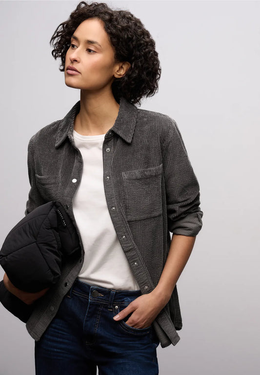 Street One, Fløjelsskjorte