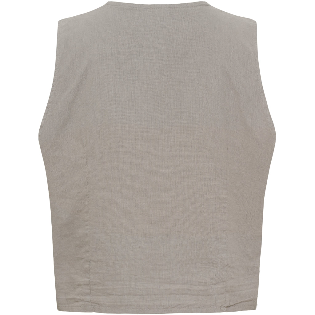 Marta, Evelia Vest